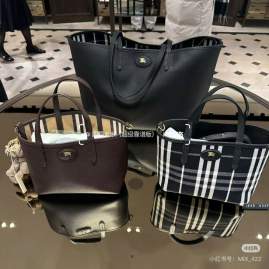 Picture of Burberry Handbags _SKUfw222105698fw